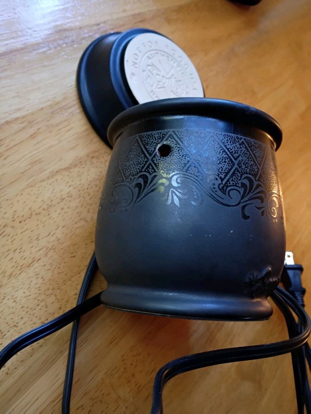 Retired Scentsy Wax Warmer Mid-Size Black/Graphite Modern Design